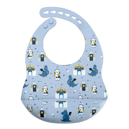Babyblaues Kinderlätzchen mit Drachen- und Schlossmotiv